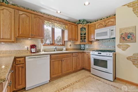606 Bally Rd, Mchenry, IL 60050 photo 18