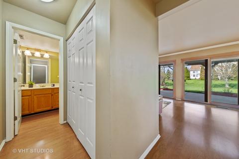 1335 Silver Cir, Bartlett, IL 60103 photo 18
