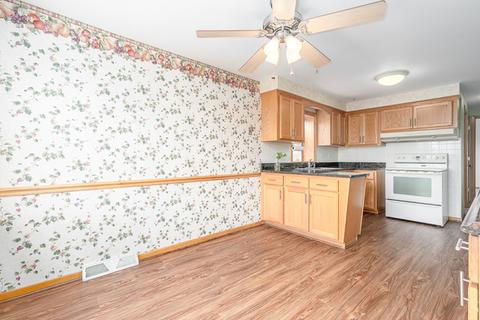 7719 Massasoit Ave, Burbank, IL 60459 photo 11