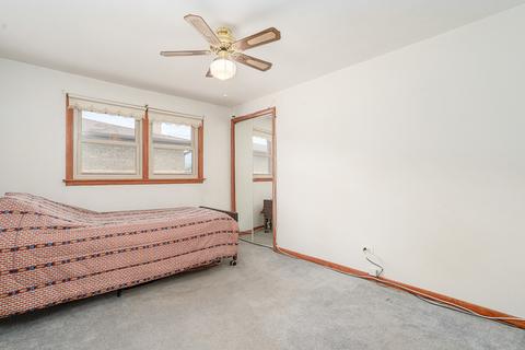 7719 Massasoit Ave, Burbank, IL 60459 photo 12