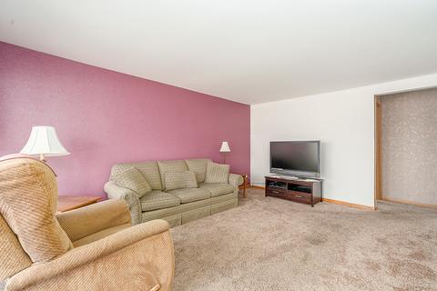 7719 Massasoit Ave, Burbank, IL 60459 photo 2