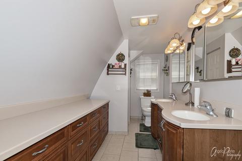 512 Castle Rd, Mchenry, IL 60050 photo 17