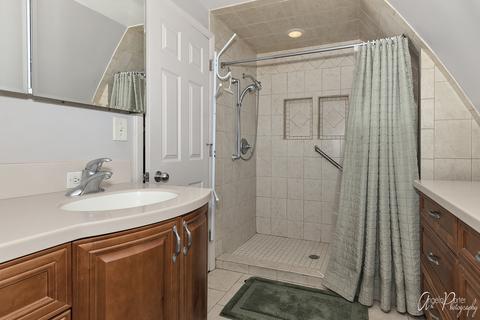 512 Castle Rd, Mchenry, IL 60050 photo 16
