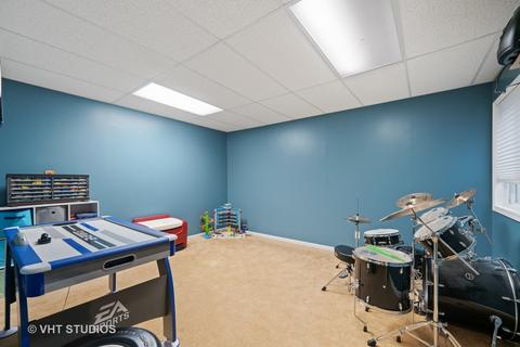 425 E Fay Ave, Addison, IL 60101 photo 21