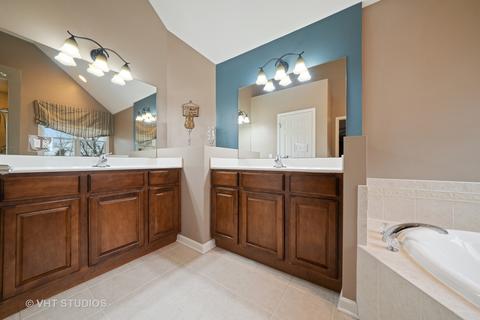 425 E Fay Ave, Addison, IL 60101 photo 11