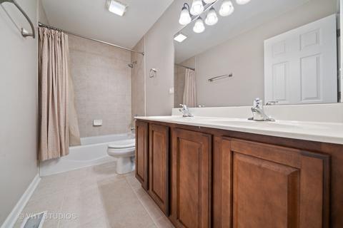 425 E Fay Ave, Addison, IL 60101 photo 13