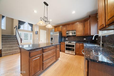 425 E Fay Ave, Addison, IL 60101 photo 3