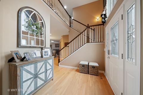 425 E Fay Ave, Addison, IL 60101 photo 2