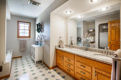 605 Carriage Hills Rd, Normal, IL 61761 photo 15