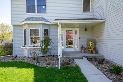 605 Carriage Hills Rd, Normal, IL 61761 photo 2