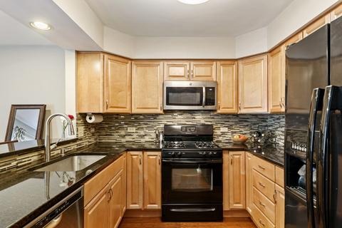 275 11th St #B, Wheeling, IL 60090 photo 4