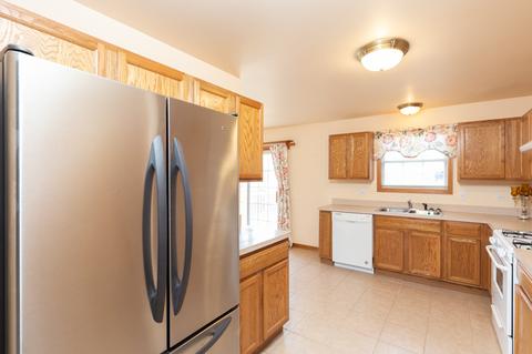 3201 Sandy Ridge Dr, Steger, IL 60475 photo 7