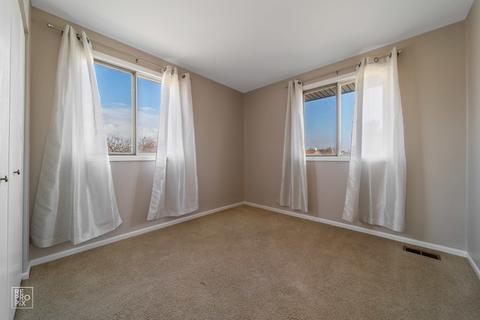 1224 Reading Ct, Wheaton, IL 60189 photo 8