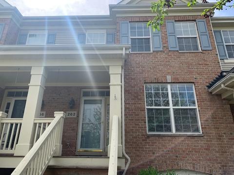 262 Broadmoor Ln, Bartlett, IL 60103 photo 2