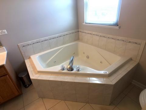 705 Wimbleton Trl, Mchenry, IL 60050 photo 17