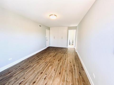 2524 E 83rd St, Chicago, IL 60617 photo 8