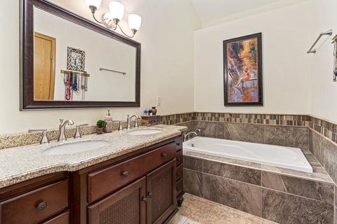 1610 Hadley Ct #O, Wheeling, IL 60090 photo 13