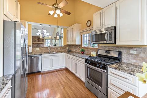 1610 Hadley Ct #O, Wheeling, IL 60090 photo 10