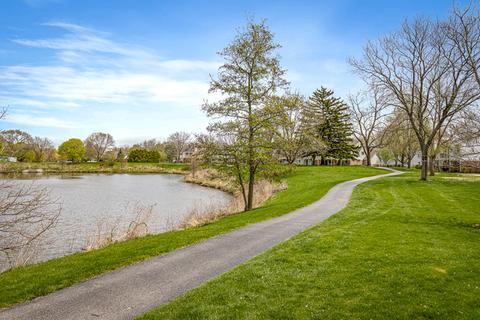 1610 Hadley Ct #O, Wheeling, IL 60090 photo 32