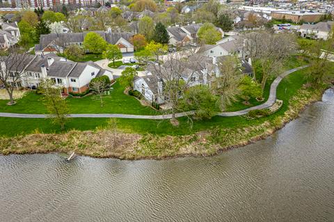 1610 Hadley Ct #O, Wheeling, IL 60090 photo 2