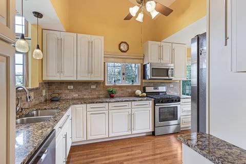 1610 Hadley Ct #O, Wheeling, IL 60090 photo 8