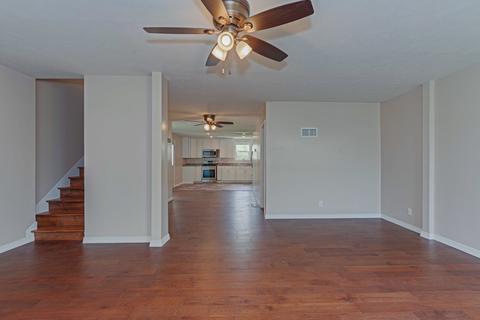 515 S Division St, Chenoa, IL 61726 photo 3