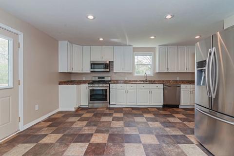 515 S Division St, Chenoa, IL 61726 photo 9