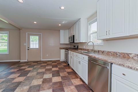 515 S Division St, Chenoa, IL 61726 photo 11