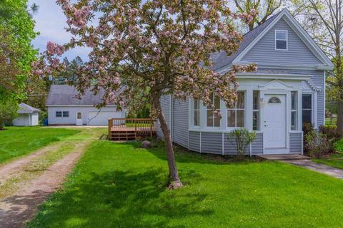 515 S Division St, Chenoa, IL 61726 photo 2