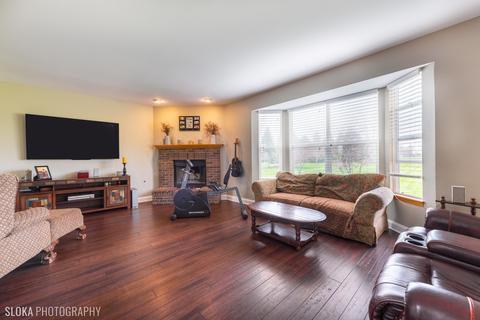 5703 Heather Ln, Johnsburg, IL 60051 photo 4