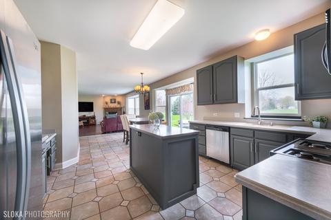 5703 Heather Ln, Johnsburg, IL 60051 photo 9