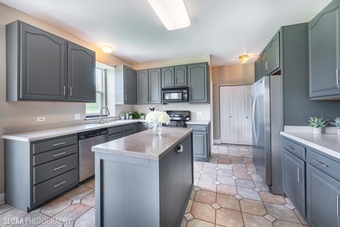 5703 Heather Ln, Johnsburg, IL 60051 photo 7