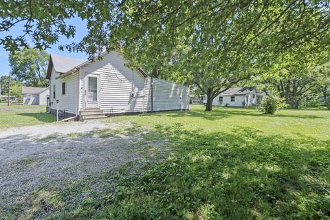401 E Morris St, Bement, IL 61813 photo 3