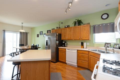 116 River Bend Dr, Genoa, IL 60135 photo 5