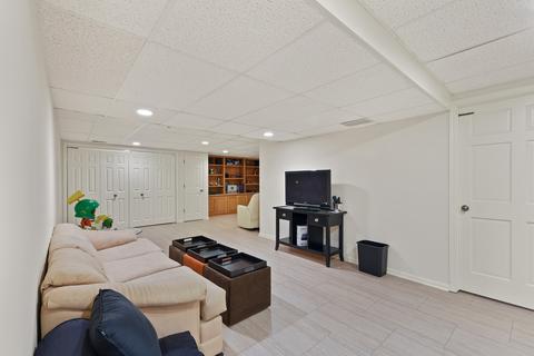 790 E Gartner Rd, Naperville, IL 60540 photo 27