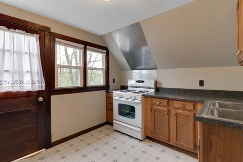 813 E Taylor St, Bloomington, IL 61701 photo 24