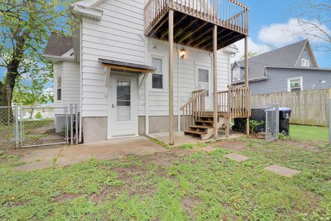 813 E Taylor St, Bloomington, IL 61701 photo 32