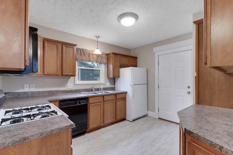 813 E Taylor St, Bloomington, IL 61701 photo 11