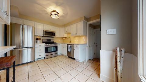 1007 N Main St, Wheaton, IL 60187 photo 12
