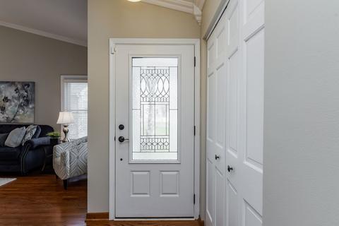 1055 Devonshire Ave, Naperville, IL 60540 photo 3