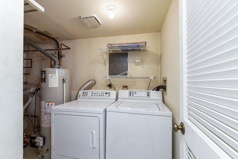 1055 Devonshire Ave, Naperville, IL 60540 photo 21