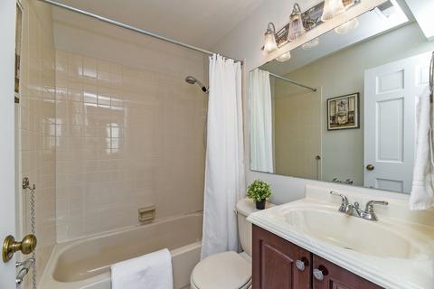 1055 Devonshire Ave, Naperville, IL 60540 photo 19