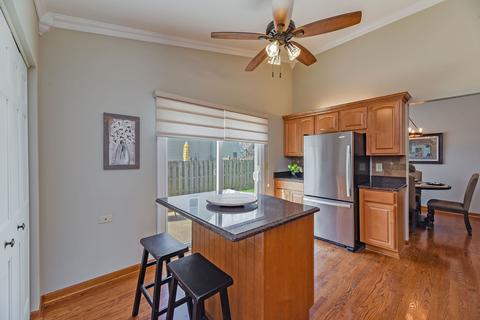1055 Devonshire Ave, Naperville, IL 60540 photo 6
