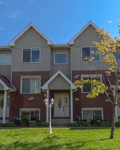 7214 W 83rd St, Bridgeview, IL 60455 photo 1