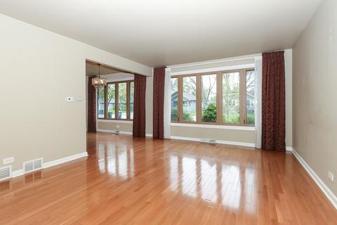 118 N Berteau Ave, Bartlett, IL 60103 photo 4