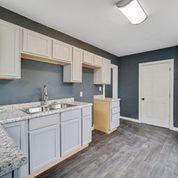 209 S Willow Ave, Joliet, IL 60436 photo 6