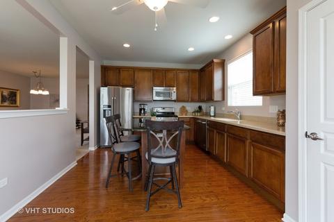 856 Butterfly Field Dr, Elgin, IL 60124 photo 14