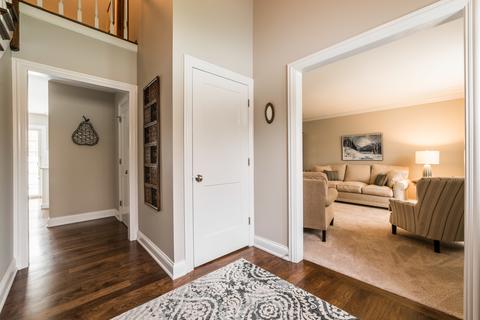 808 Redwood Ln, Bartlett, IL 60103 photo 6