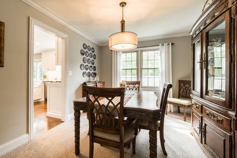 808 Redwood Ln, Bartlett, IL 60103 photo 9