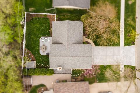 808 Redwood Ln, Bartlett, IL 60103 photo 4
